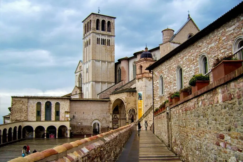 Assisi, San Francesco - borghi più belli Umbria