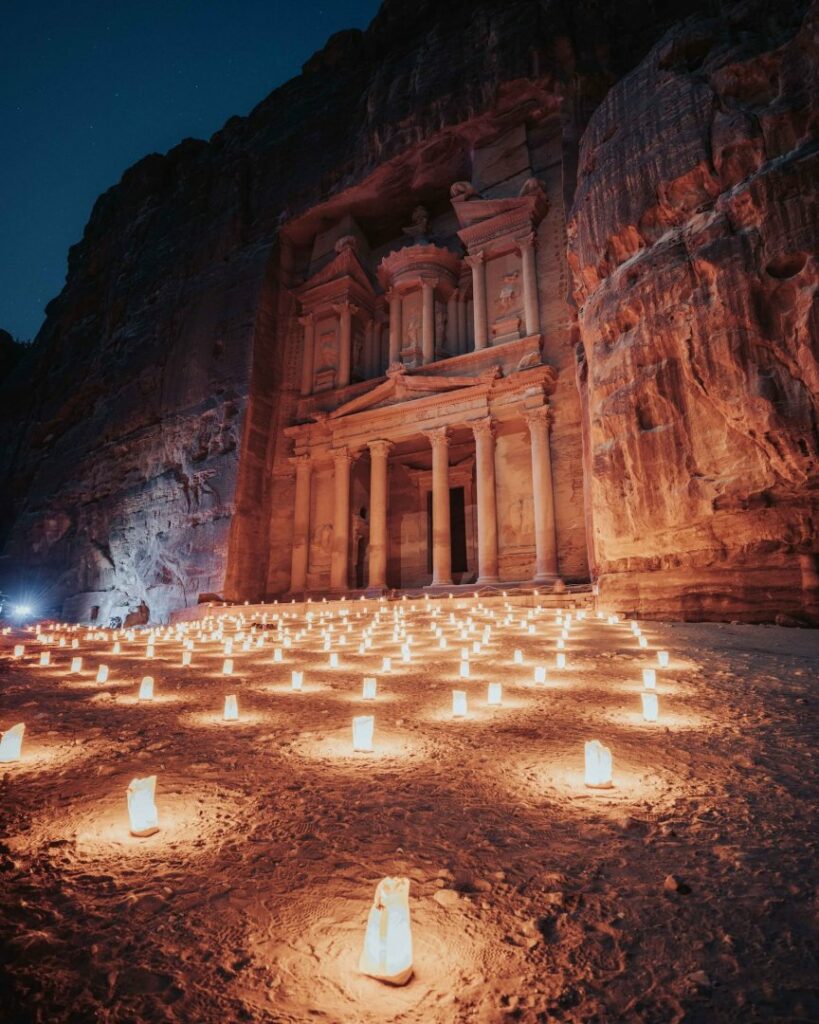 Giordania_il Tesoro_Petra by_ night