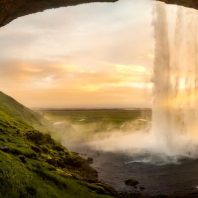Islanda _ cascata di Seljalandsfoss