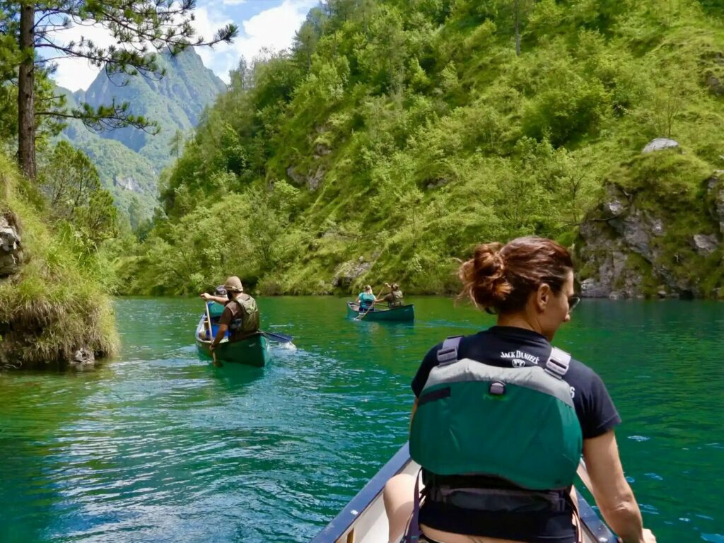 Canoe_Lago_del_Mis_sharewood